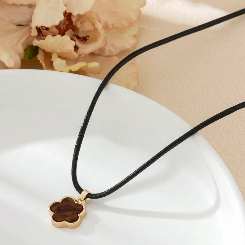 Elegant Gold and Brown Flower Pendant Necklace - Picture 4 of 7